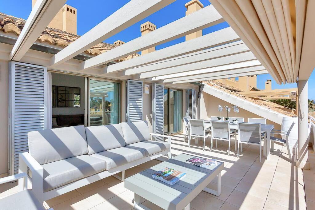 Yolo Spaces - Sotogrande Sea View Penthouse San Roque  Esterno foto